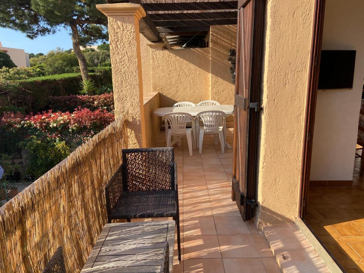 Appartement De Vacances Au Calme Absolu, Vue Mer. Saint Aygulf Exterior foto